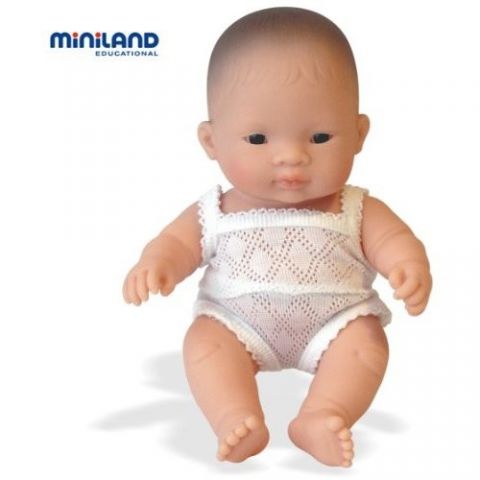 Papusa bebelus baiat asiatic Miniland 21 cm