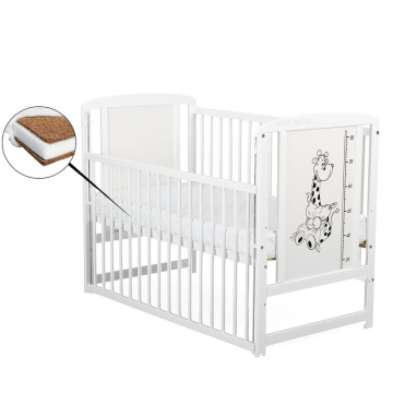 BabyNeeds Patut din lemn Timmi Girafa 120x60 cm cu laterala culisanta Alb + Saltea 10 cm