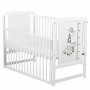 BabyNeeds Patut din lemn Timmi Girafa 120x60 cm cu laterala culisanta Alb + Saltea 10 cm