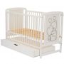 Qmini - Patut din lemn Timmi Heart 120x60 cm, Cu sertar, Din lemn de pin, MDF, Somiera reglabila, Alb + Saltea 10 cm