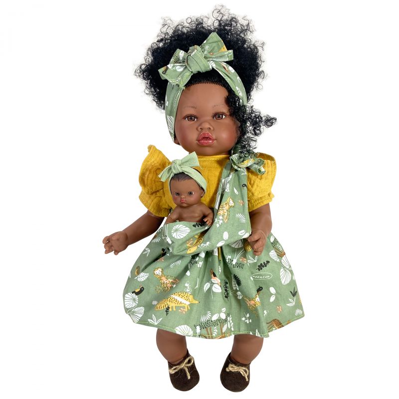 Nines D'Onil Papusa artizanala afro Maria - bruneta, cu bebelus, miros de vanilie (45 cm) Nines D'Onil Papusa artizanala afro Maria - bruneta, cu bebelus, miros de vanilie (45 cm)