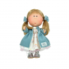 Nines D'Onil Papusa Artizanala cu miros de vanilie si articulatii - Mia cu par blond drept si funde albastre (30 cm)